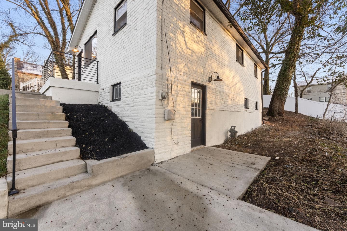 5117 Emo Street photo 42