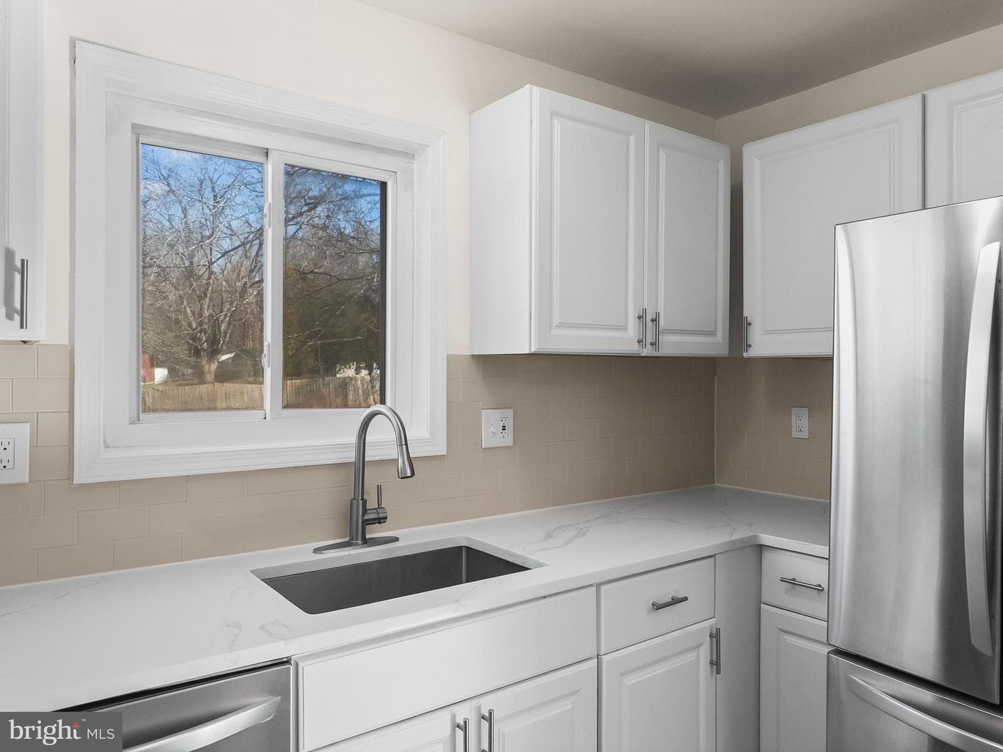 10100 Le Fevre Drive photo 6