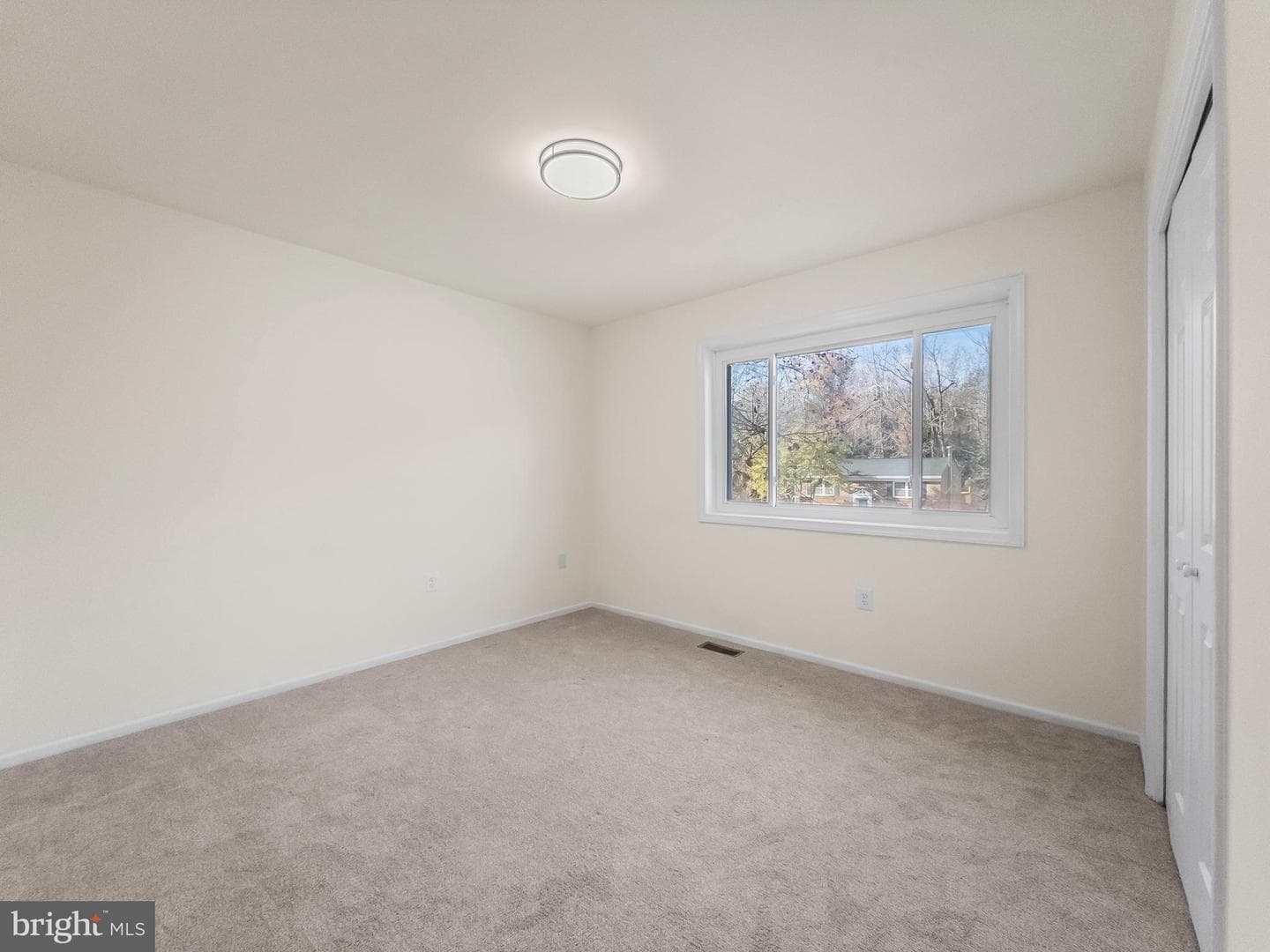 10100 Le Fevre Drive photo 9