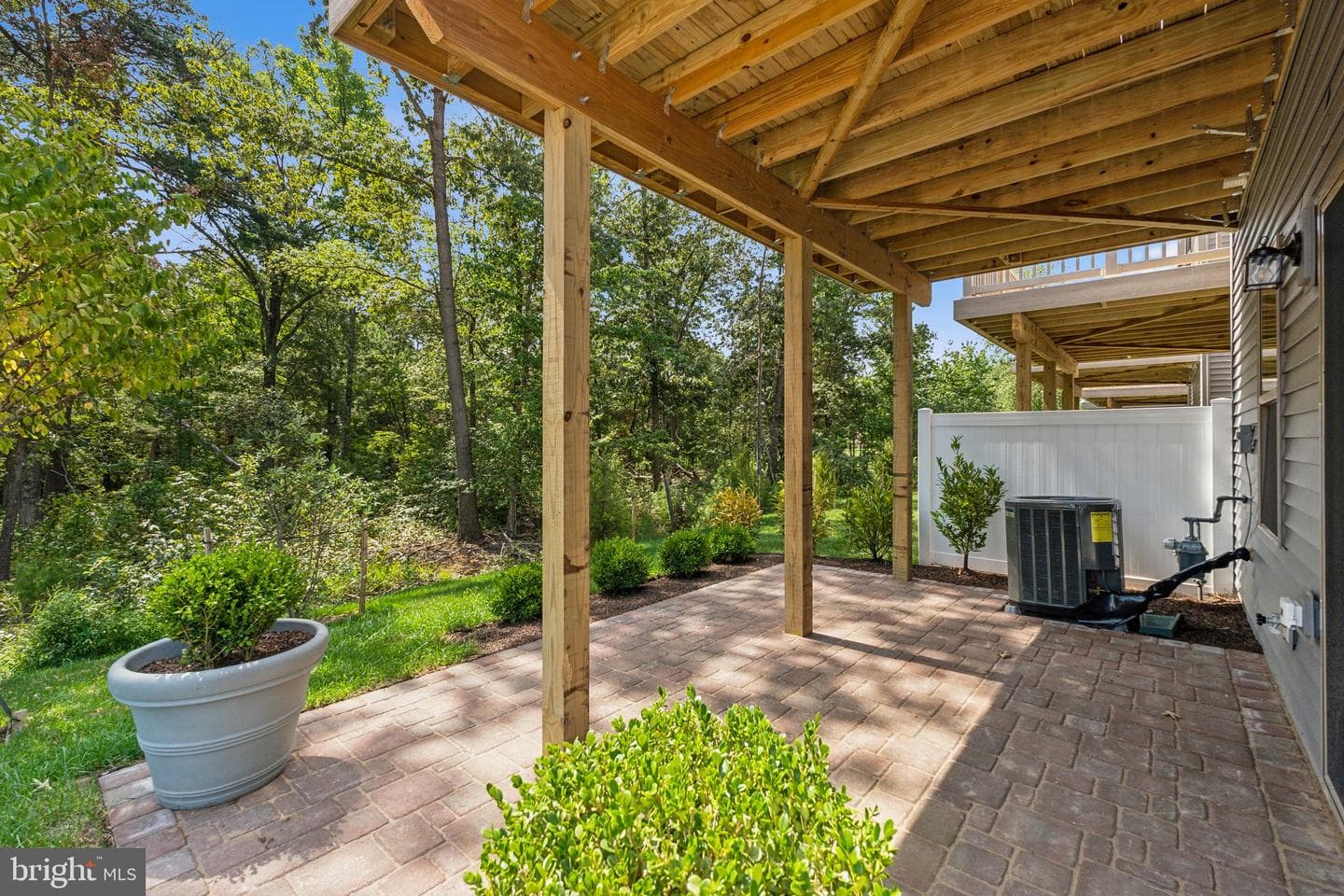 7023 Gladebrook Road photo 39