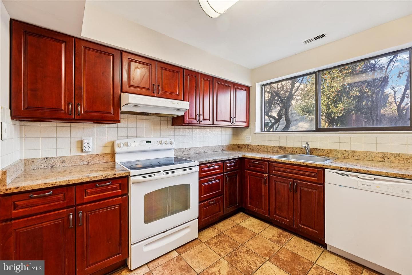 8231 Canning Terrace photo 10