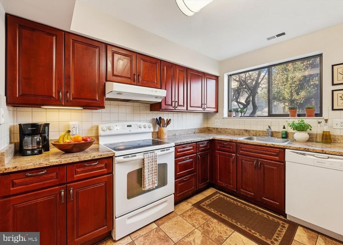 8231 Canning Terrace photo 9