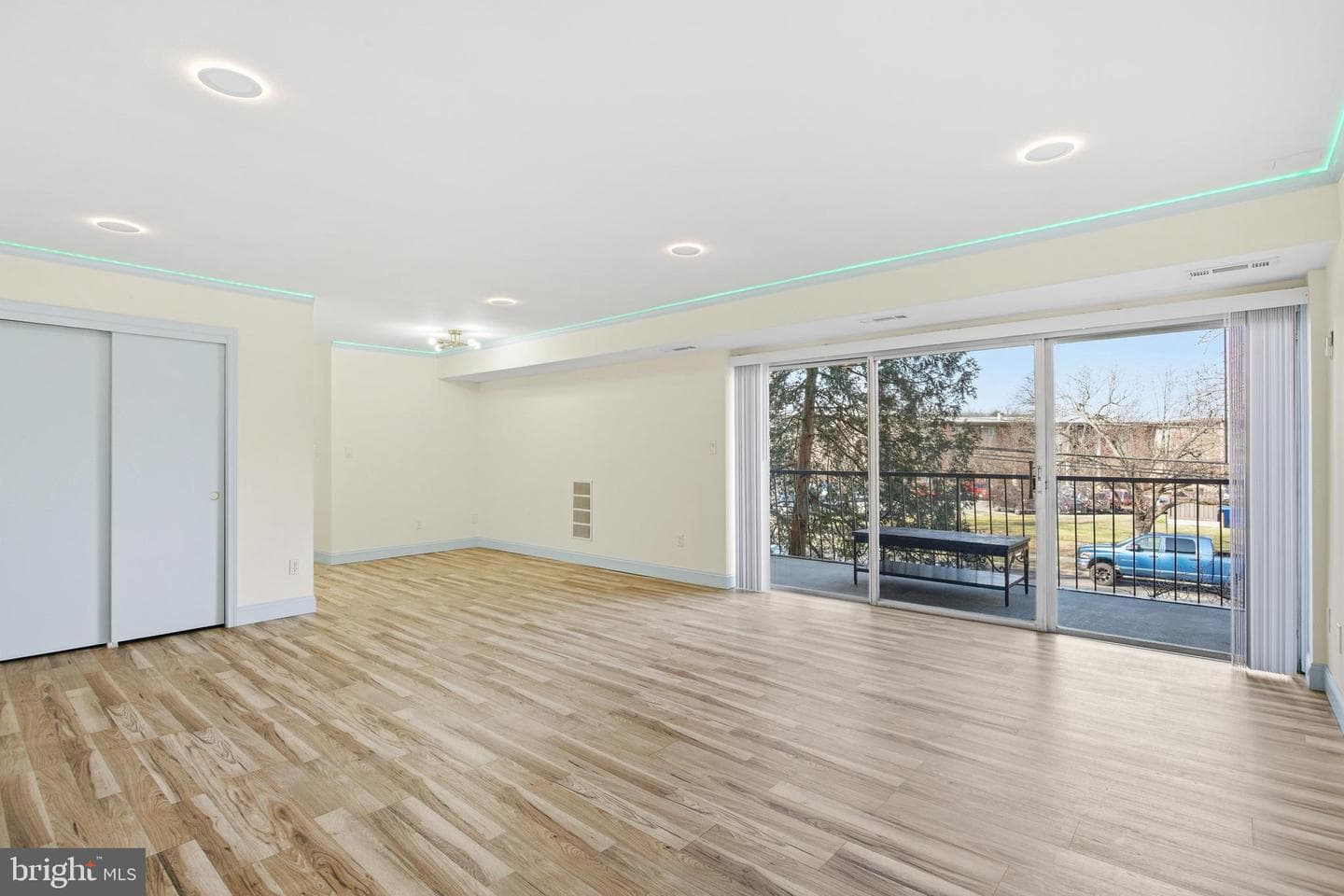7609 Fontainebleau Drive #2206 photo 16