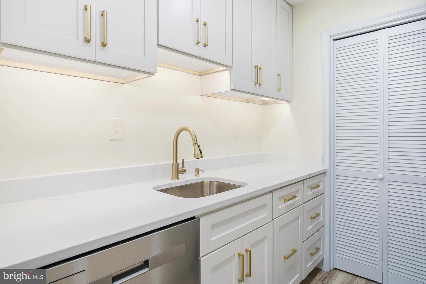 7609 Fontainebleau Drive #2206 photo 18