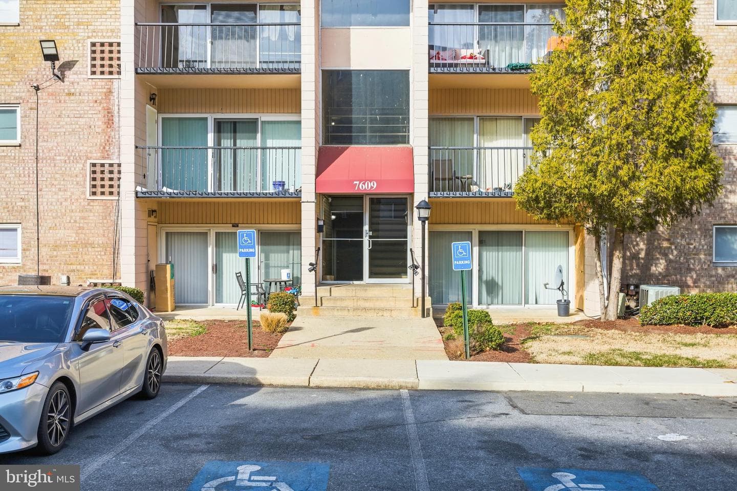 7609 Fontainebleau Drive #2206 photo 2