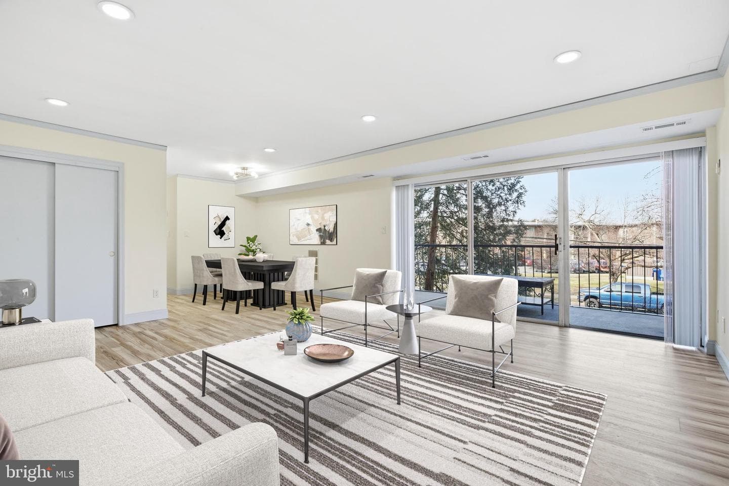 7609 Fontainebleau Drive #2206 photo 3