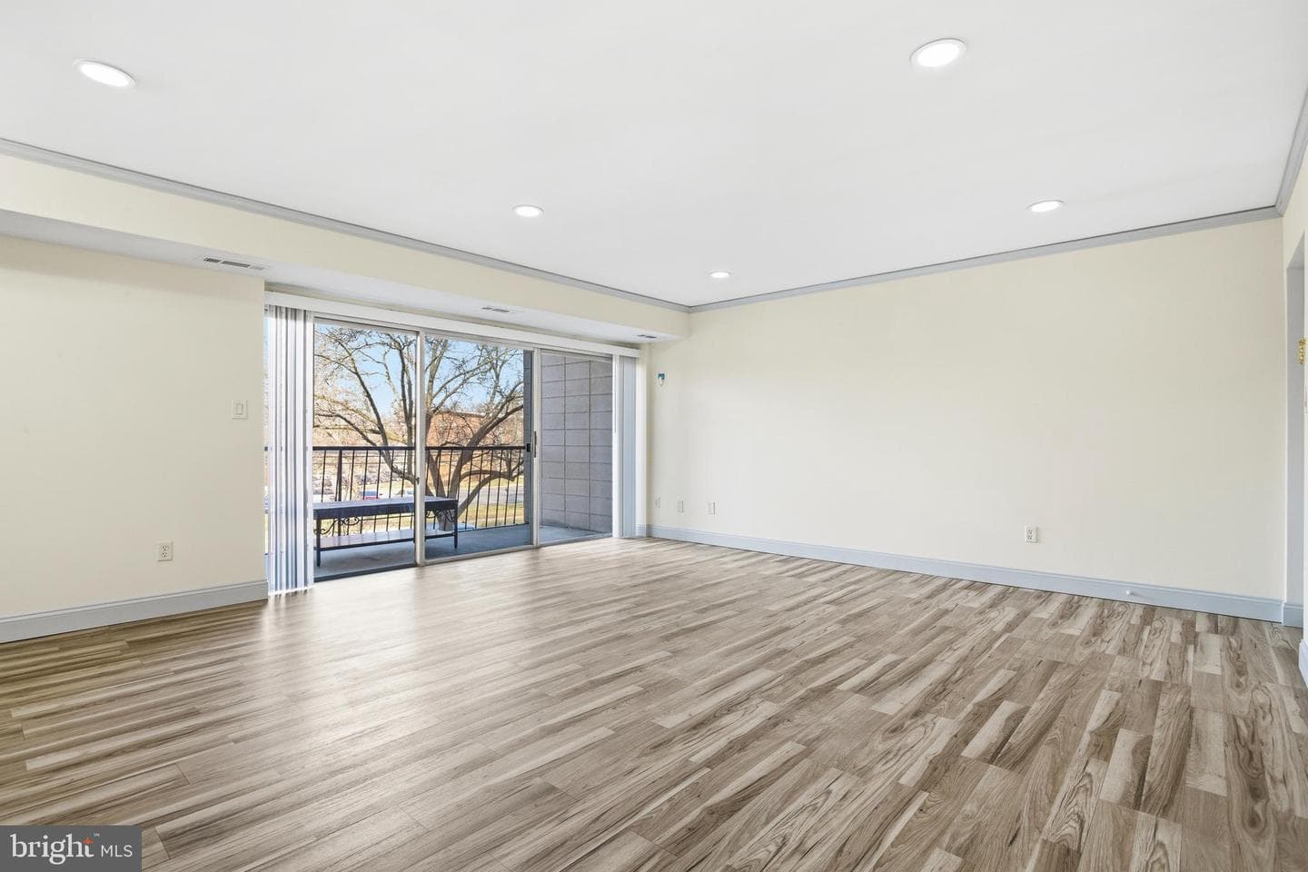 7609 Fontainebleau Drive #2206 photo 8