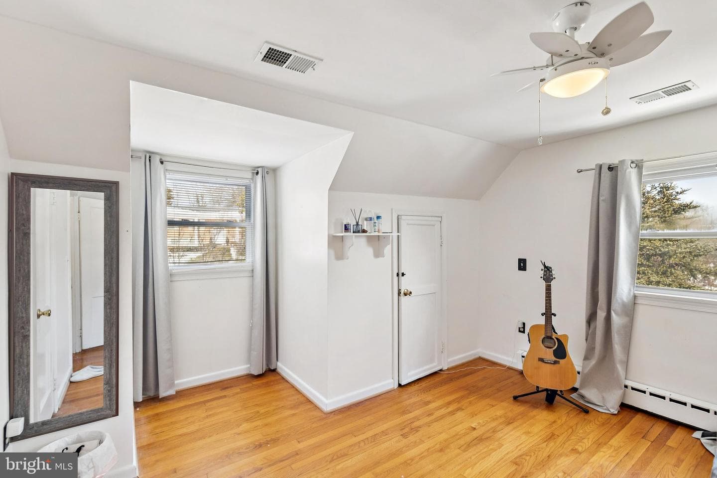 305 Cedar Ridge Drive photo 10