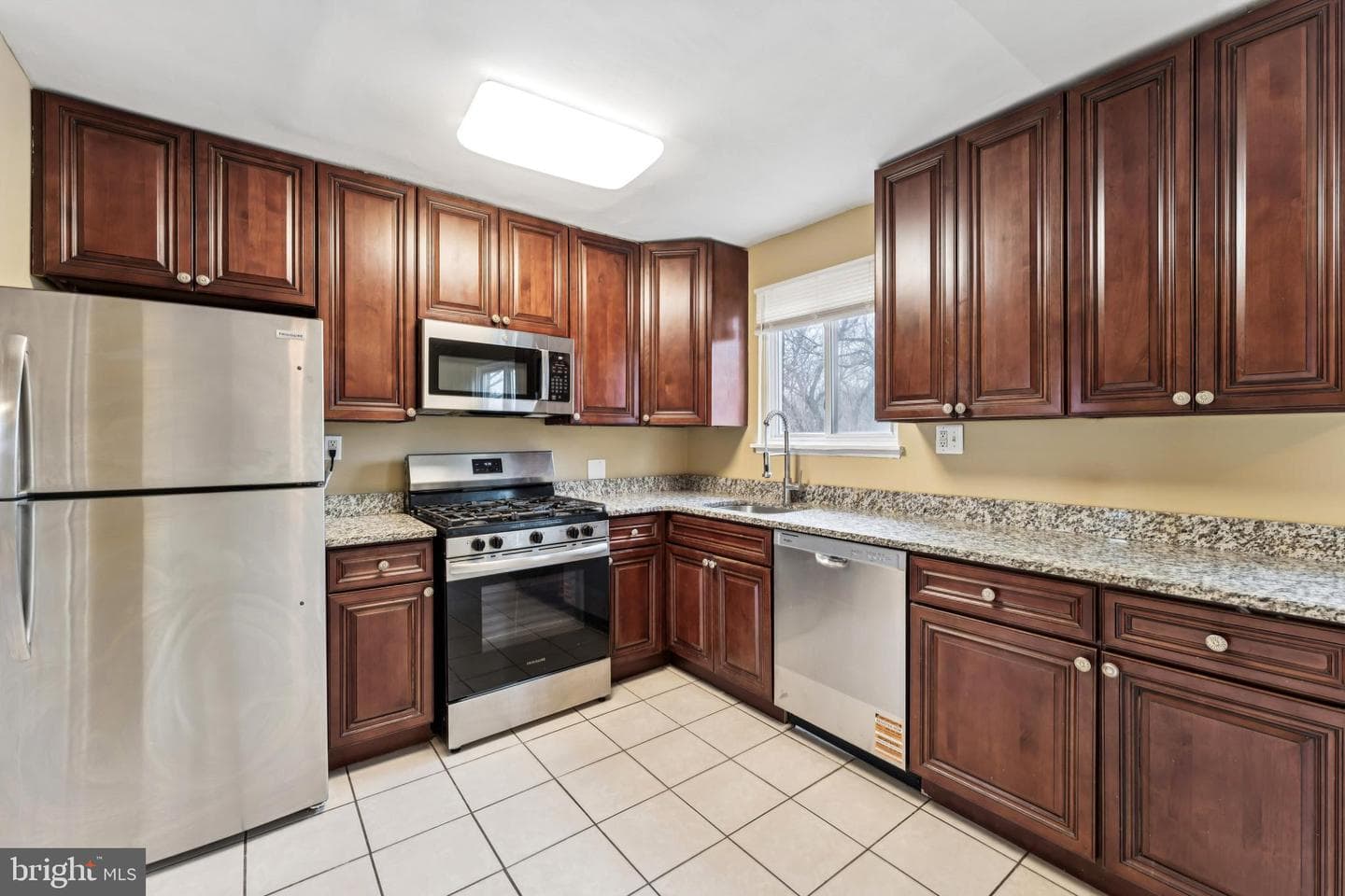 1022 Carrington Avenue photo 8