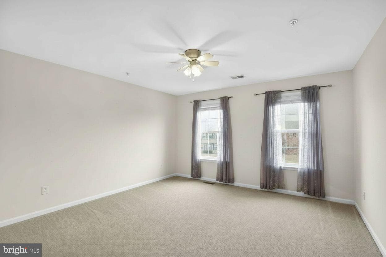 7406 White Plains Lane photo 15