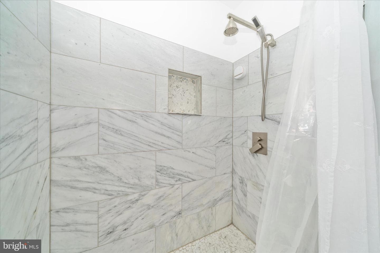 5821 Mentana Street photo 24