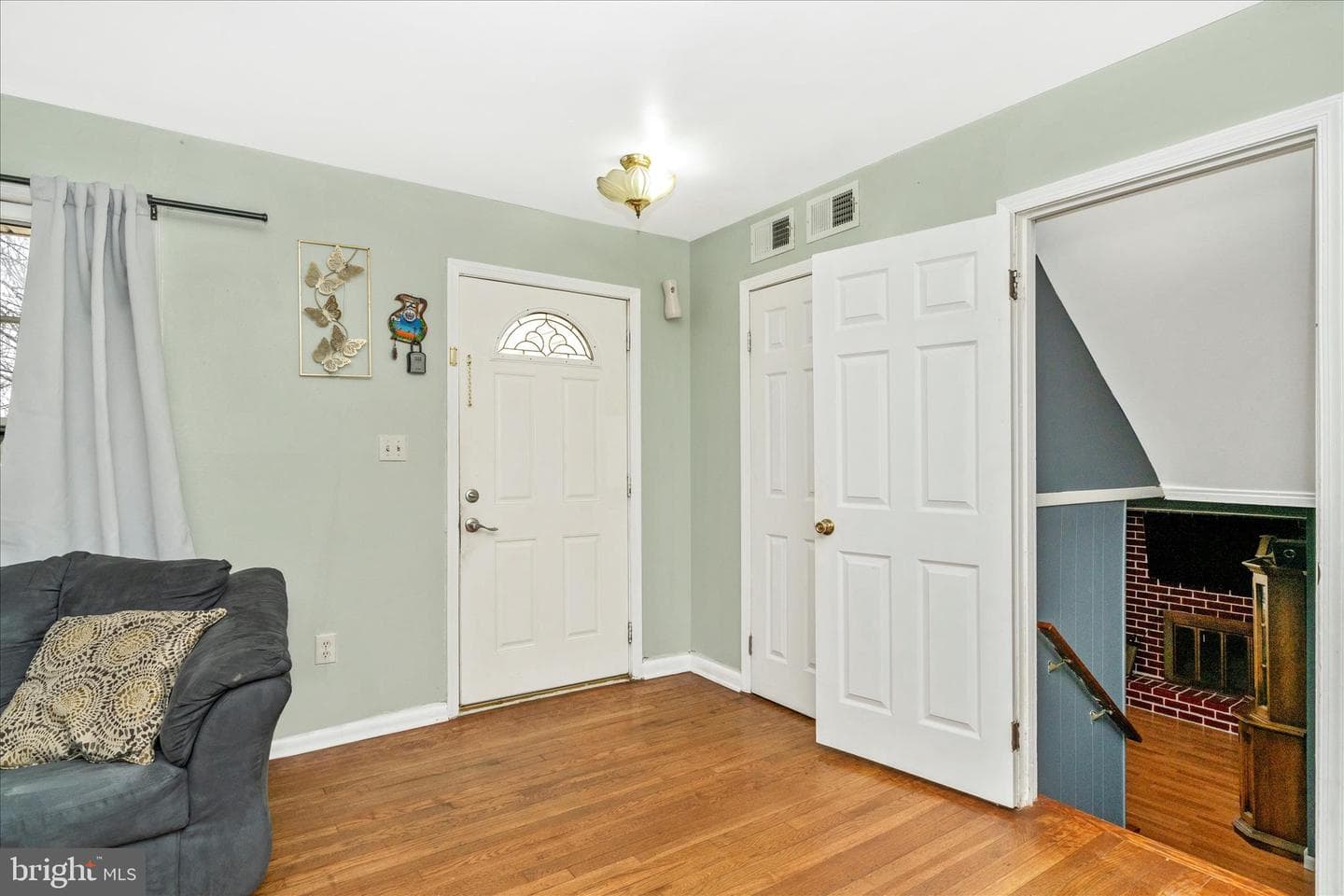 5821 Mentana Street photo 3