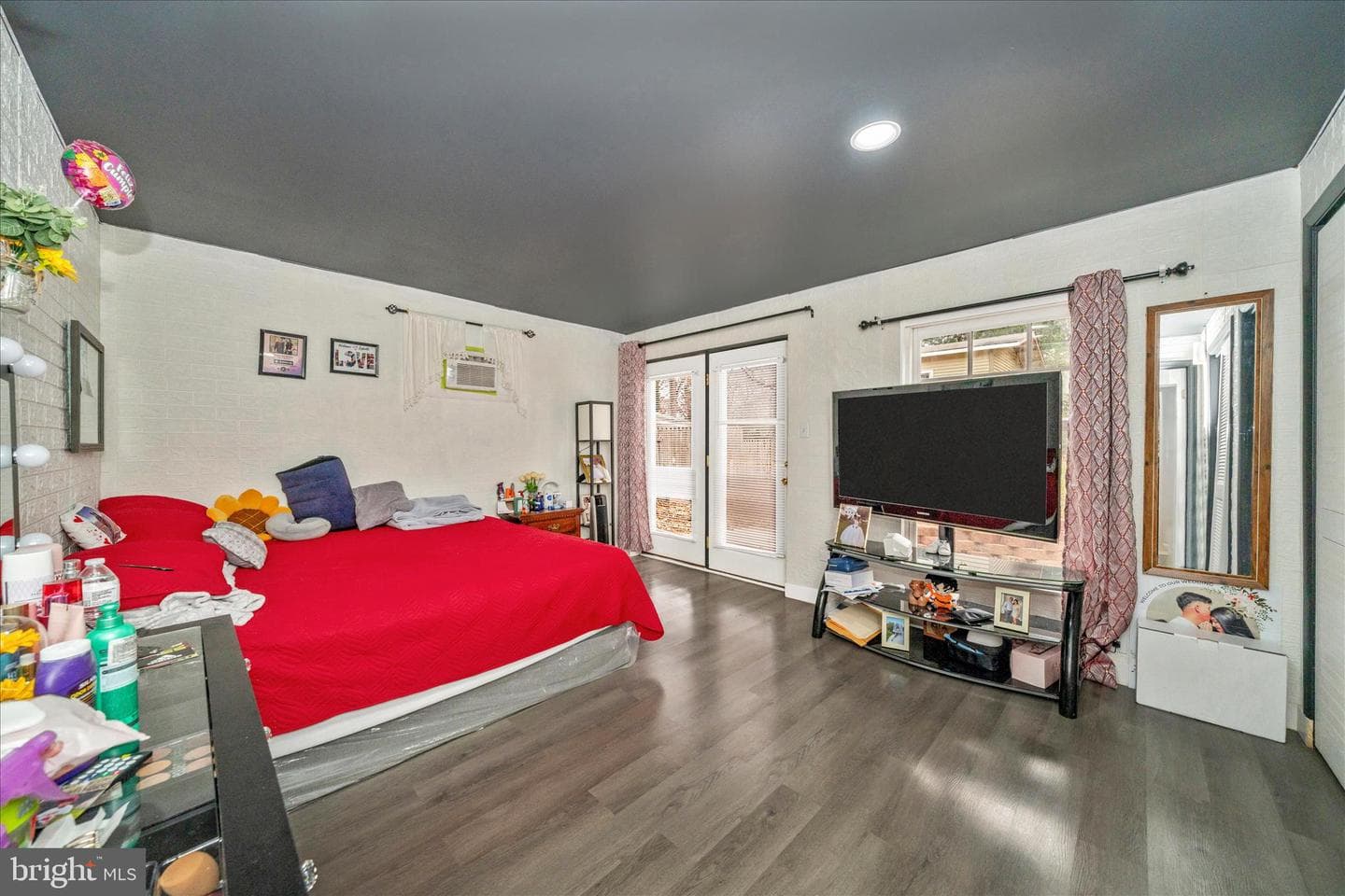 5821 Mentana Street photo 33