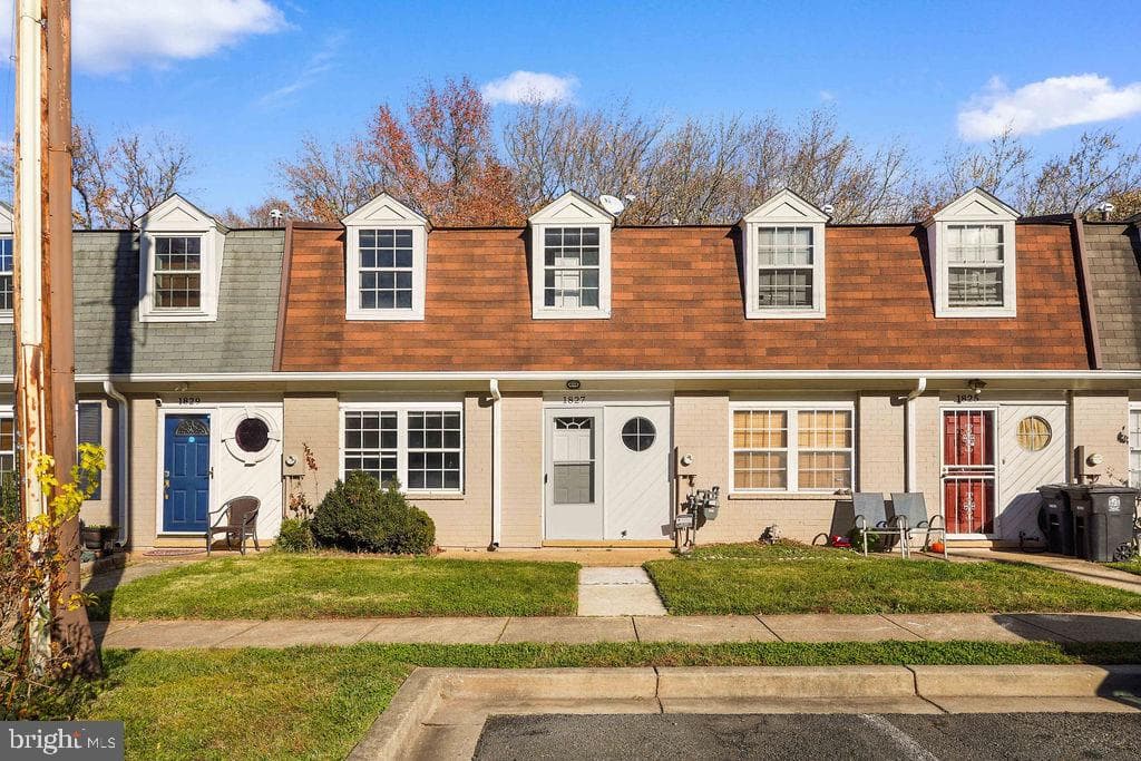 1827 Dutch Village Drive #k-350, Landover