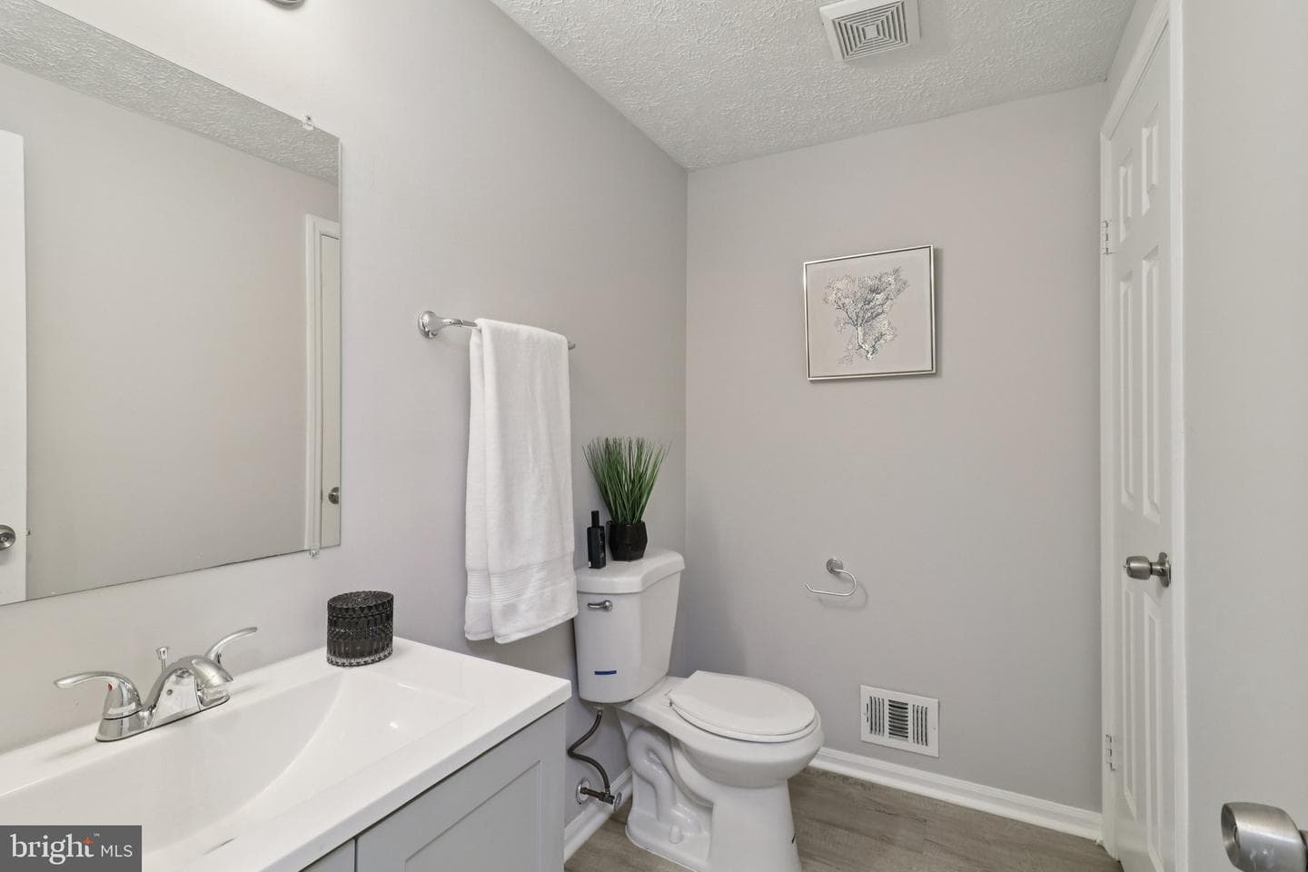 7726 Mandan Road photo 19