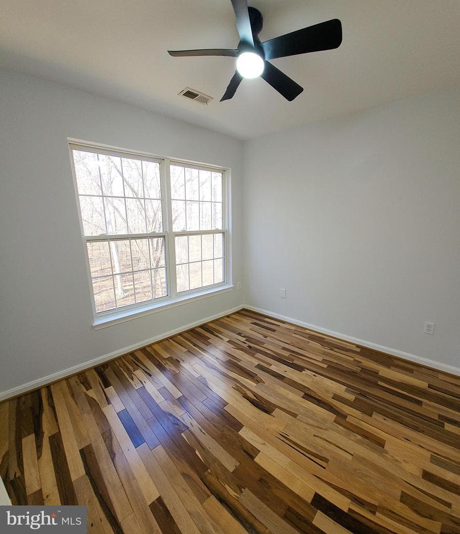 13028 Salford Terrace photo 14