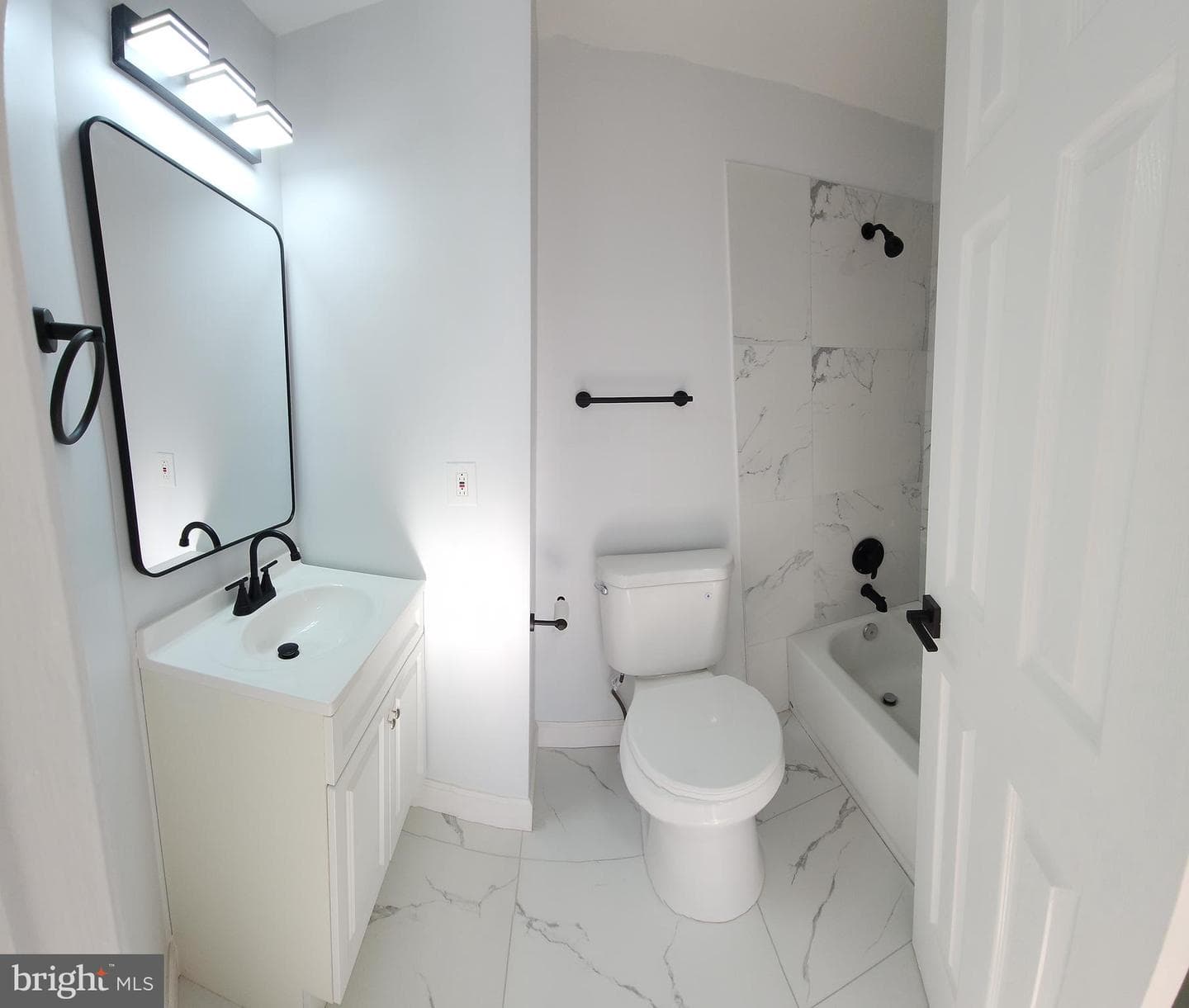 13028 Salford Terrace photo 15