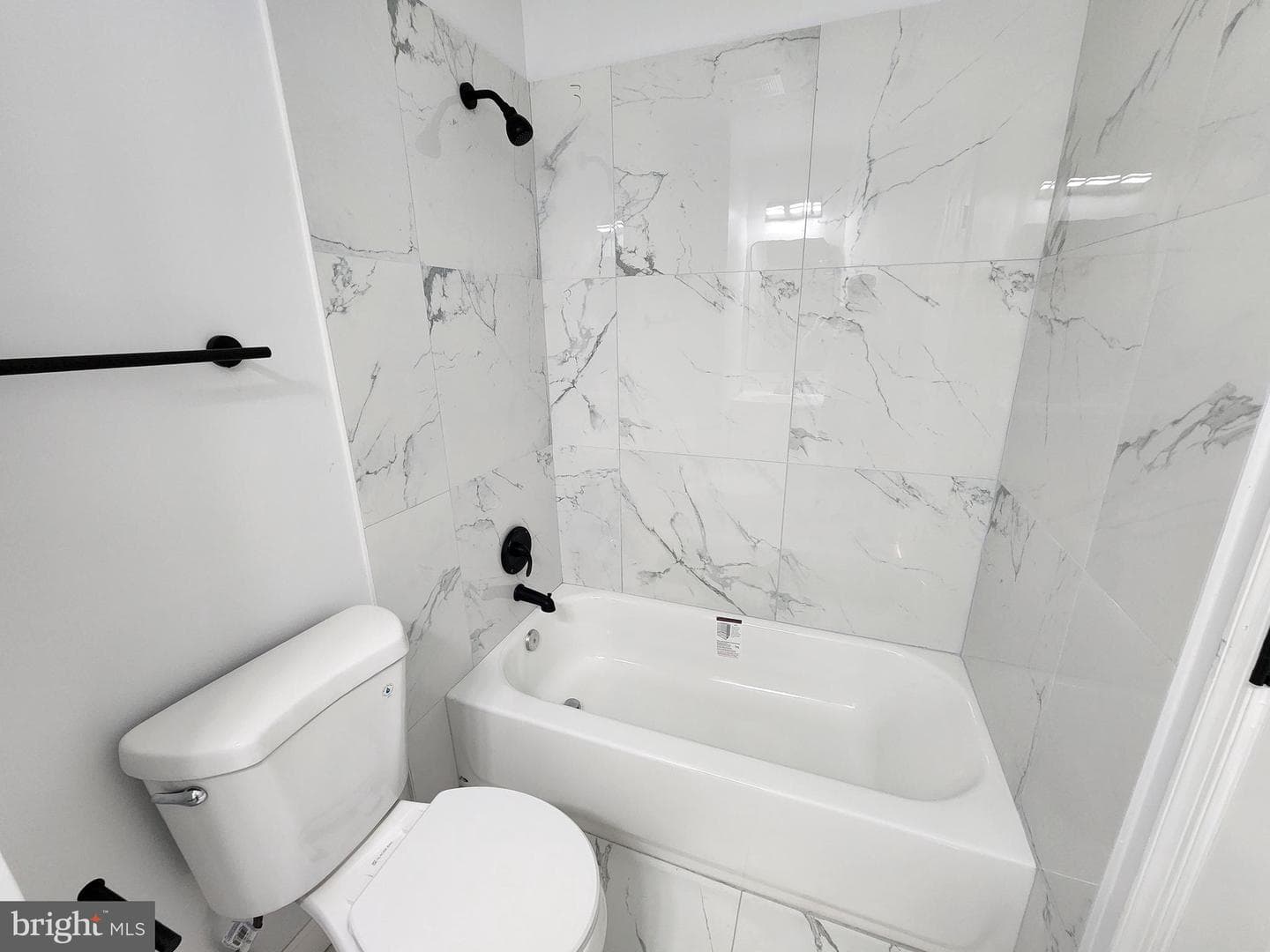 13028 Salford Terrace photo 17
