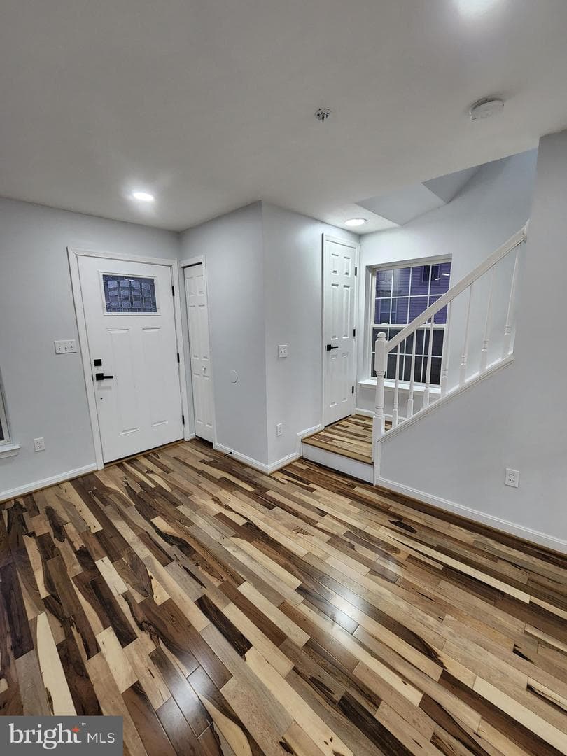 13028 Salford Terrace photo 3