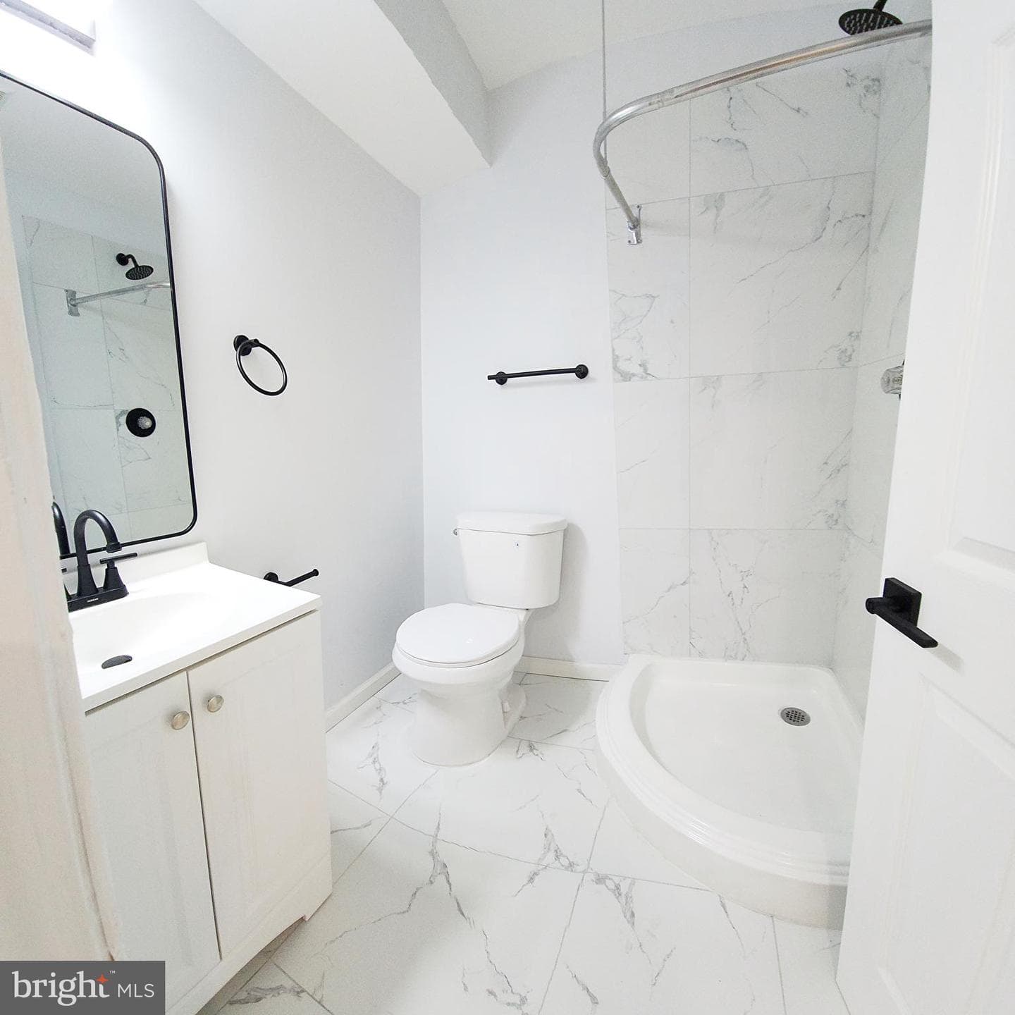13028 Salford Terrace photo 35