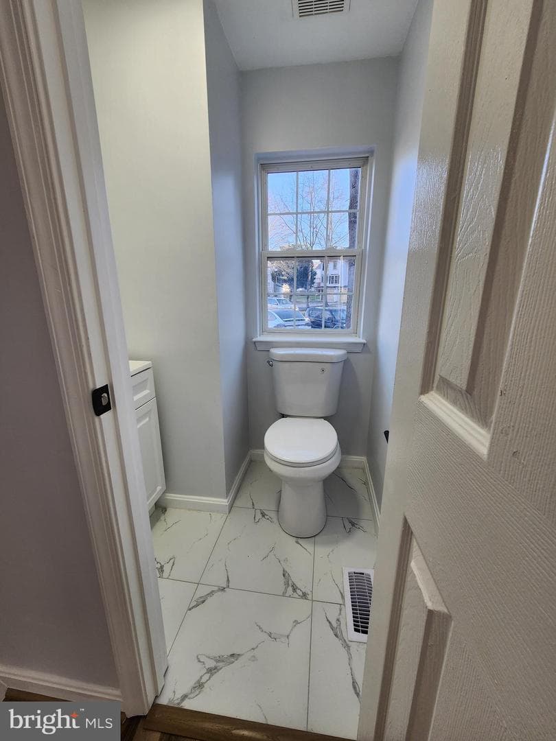 13028 Salford Terrace photo 4