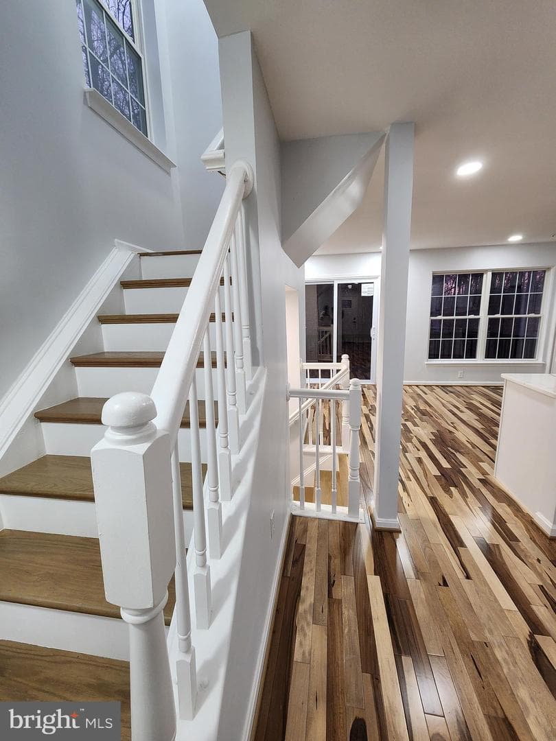 13028 Salford Terrace photo 6