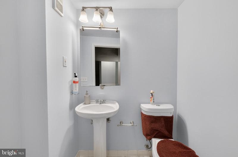 9303 Ispahan Loop photo 24