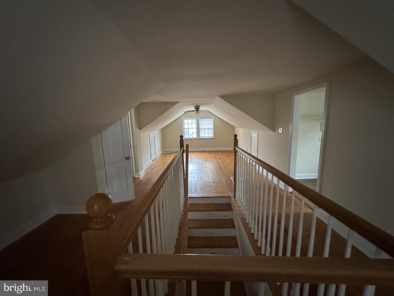 419 Larchmont Avenue photo 11
