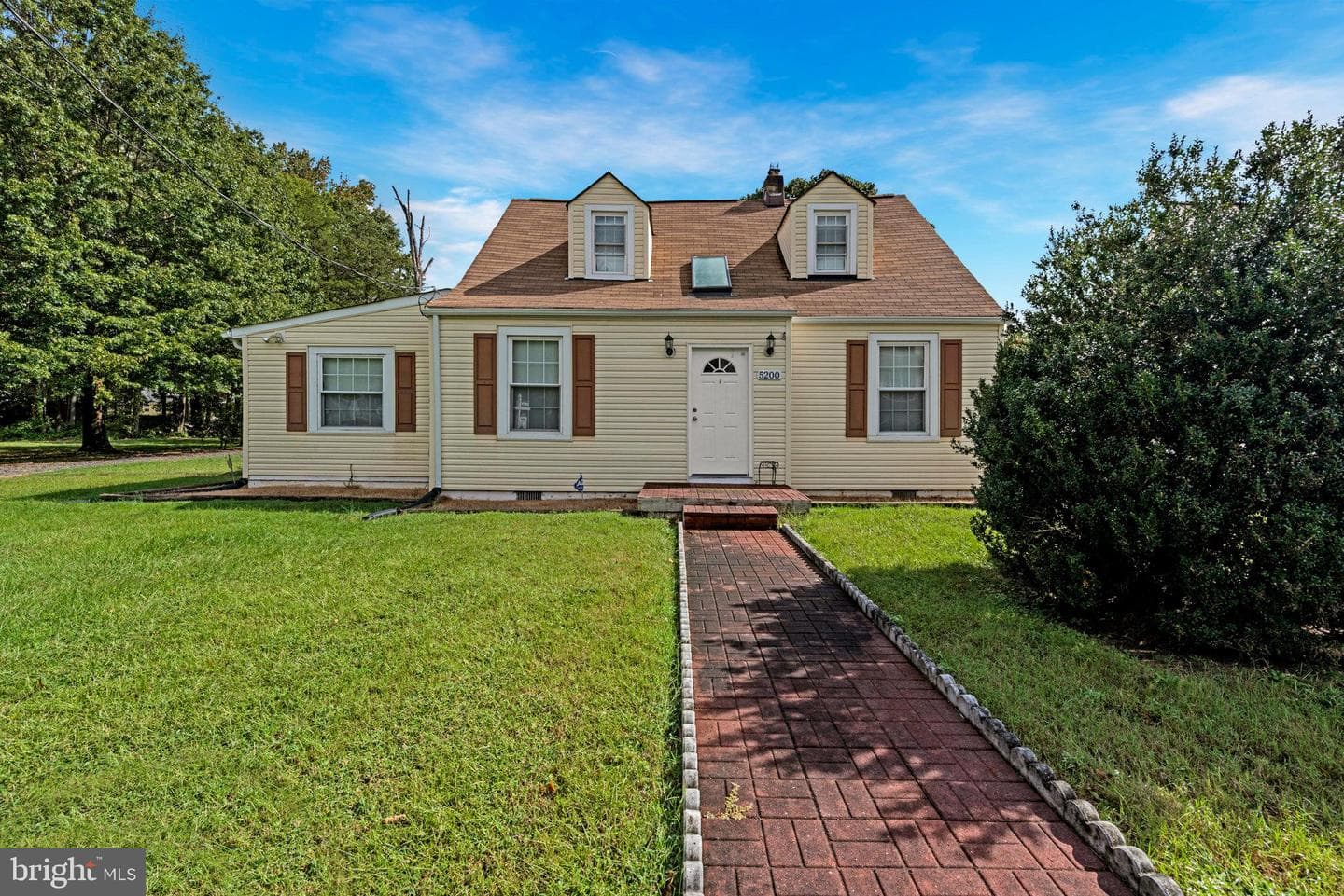 5200 Mapleshade Lane W photo 1