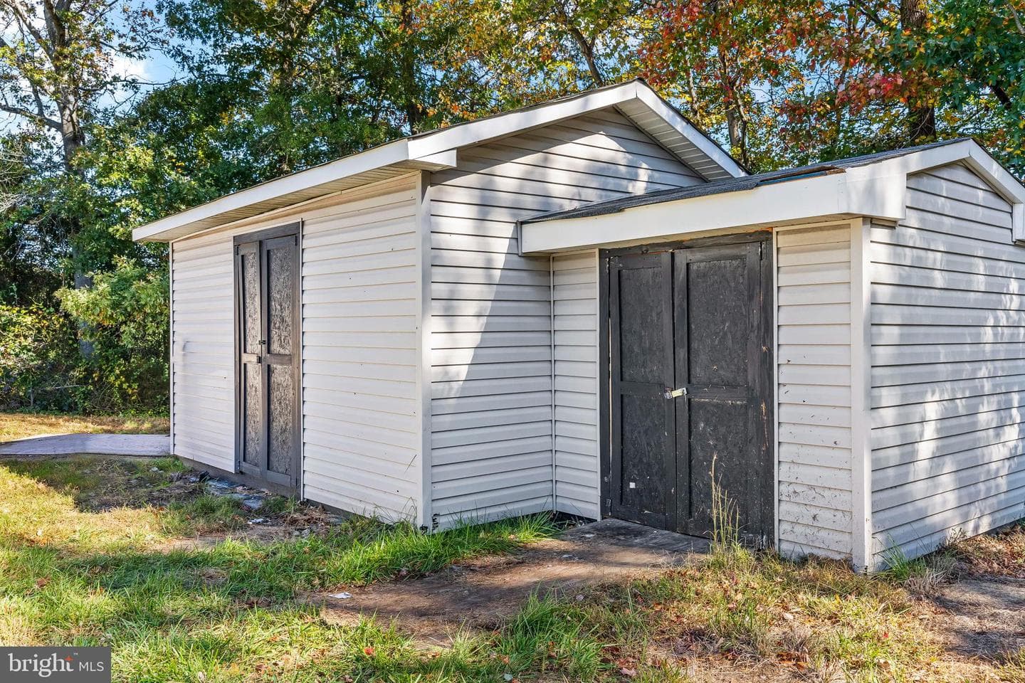 719 Manning Road E photo 35