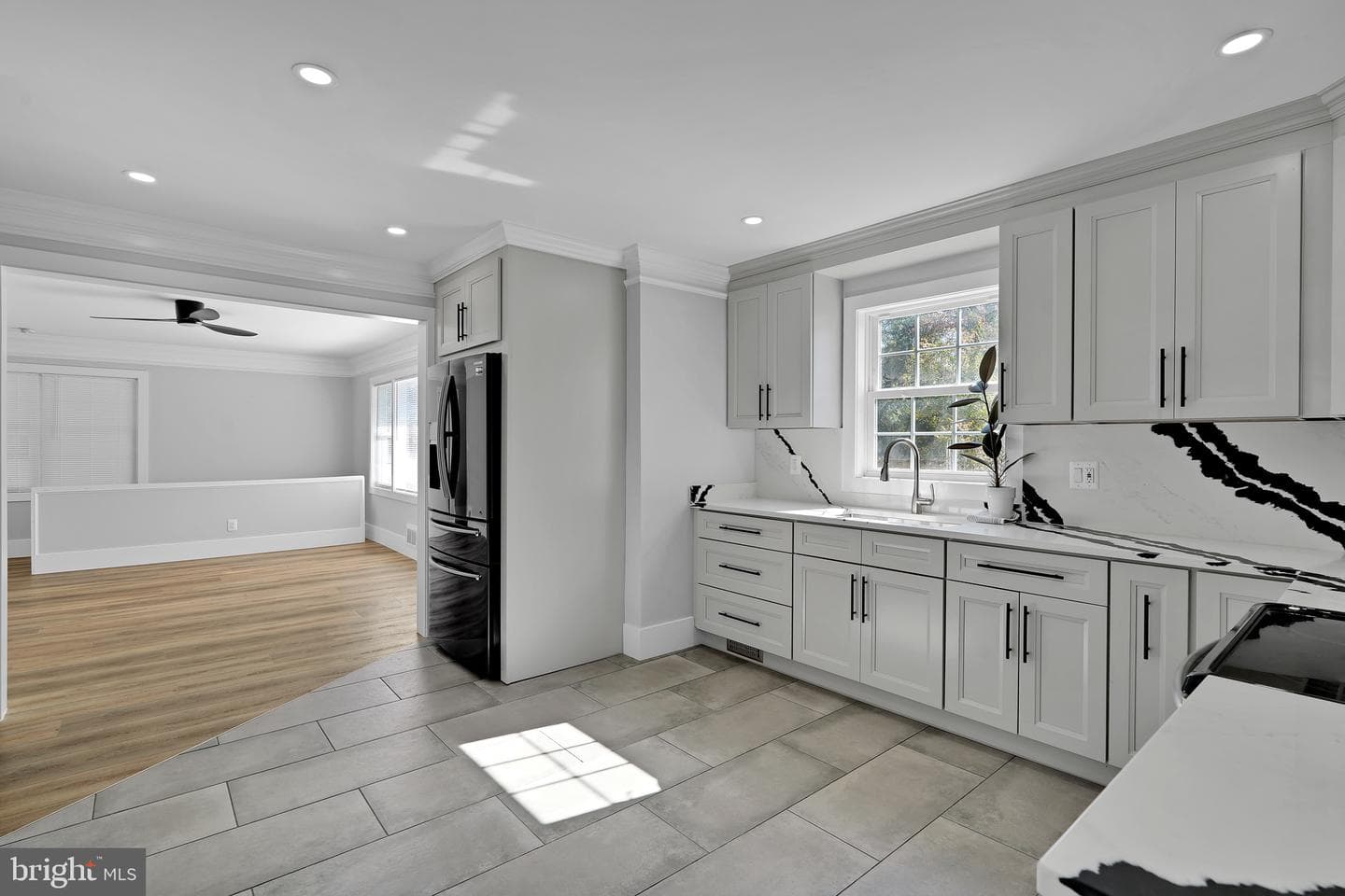 9305 4th Street photo 10