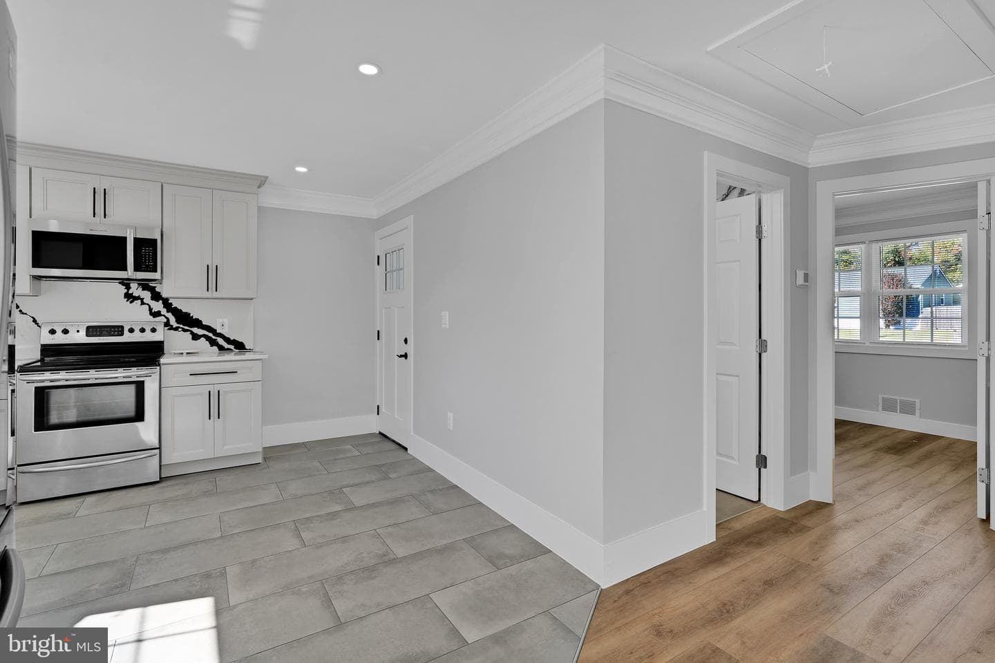 9305 4th Street photo 14