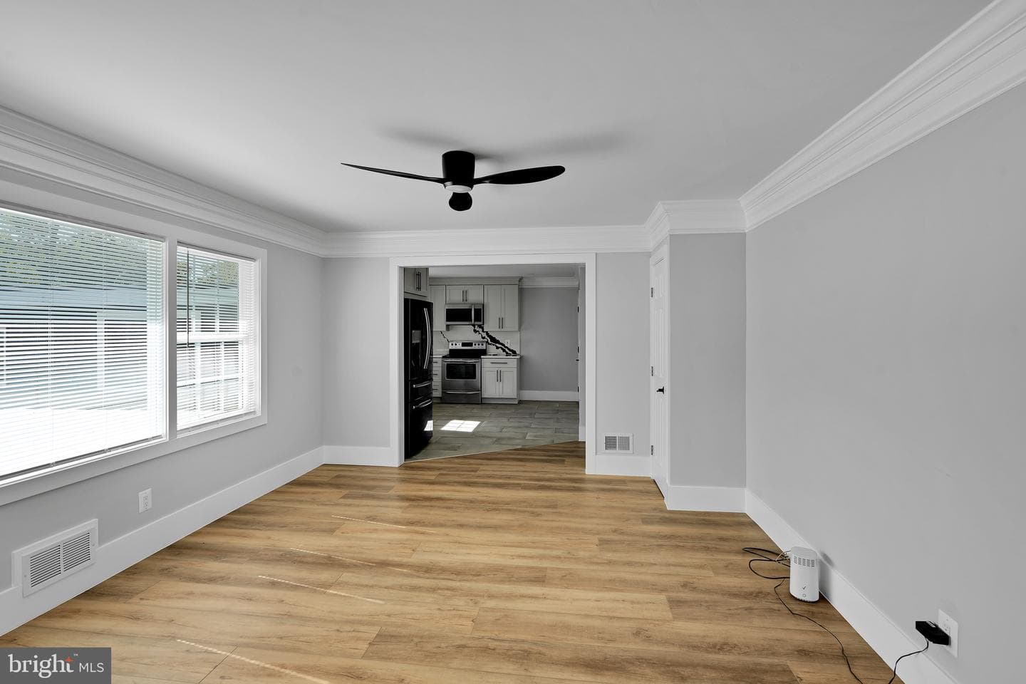 9305 4th Street photo 8