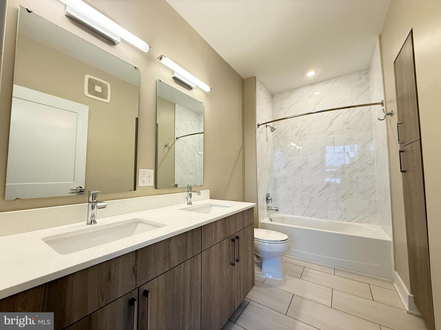 145 Riverhaven Drive #541 photo 18