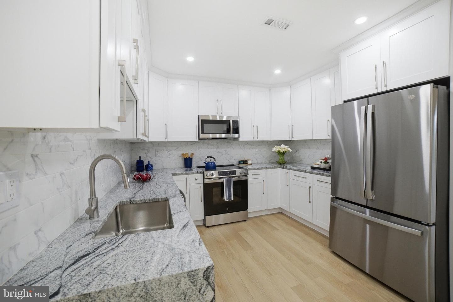 12806 Monroe Avenue photo 6