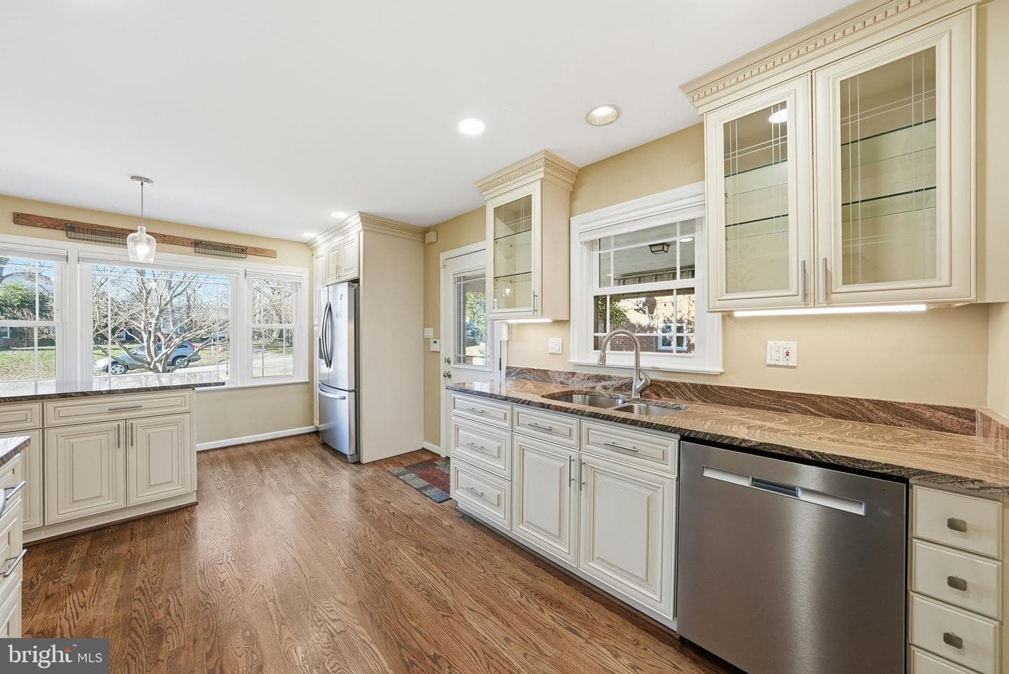 6914 Trowbridge Place photo 13