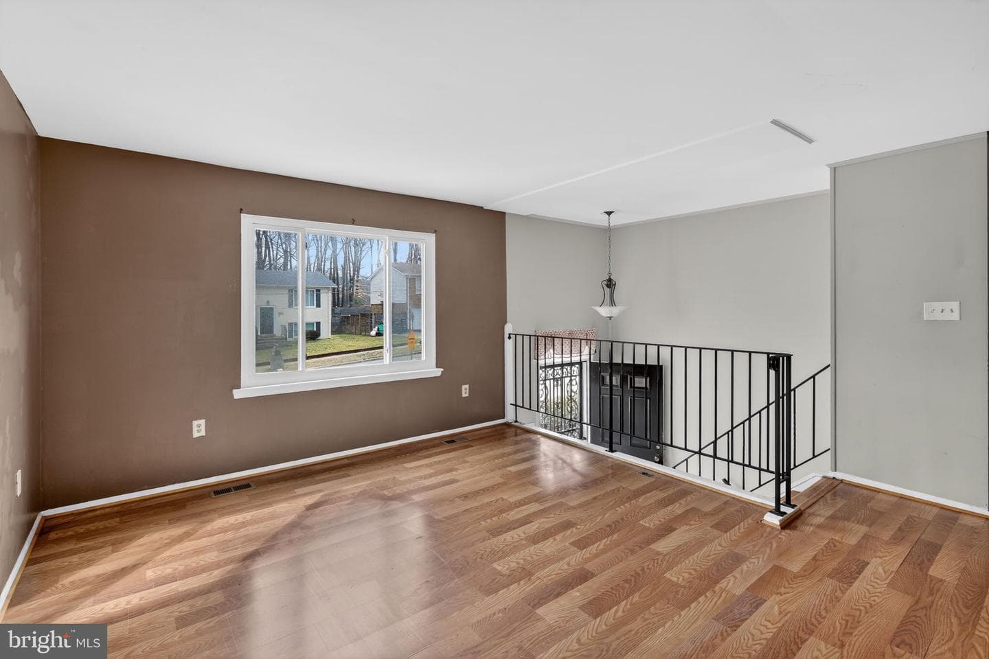 4901 Iverson Place photo 11