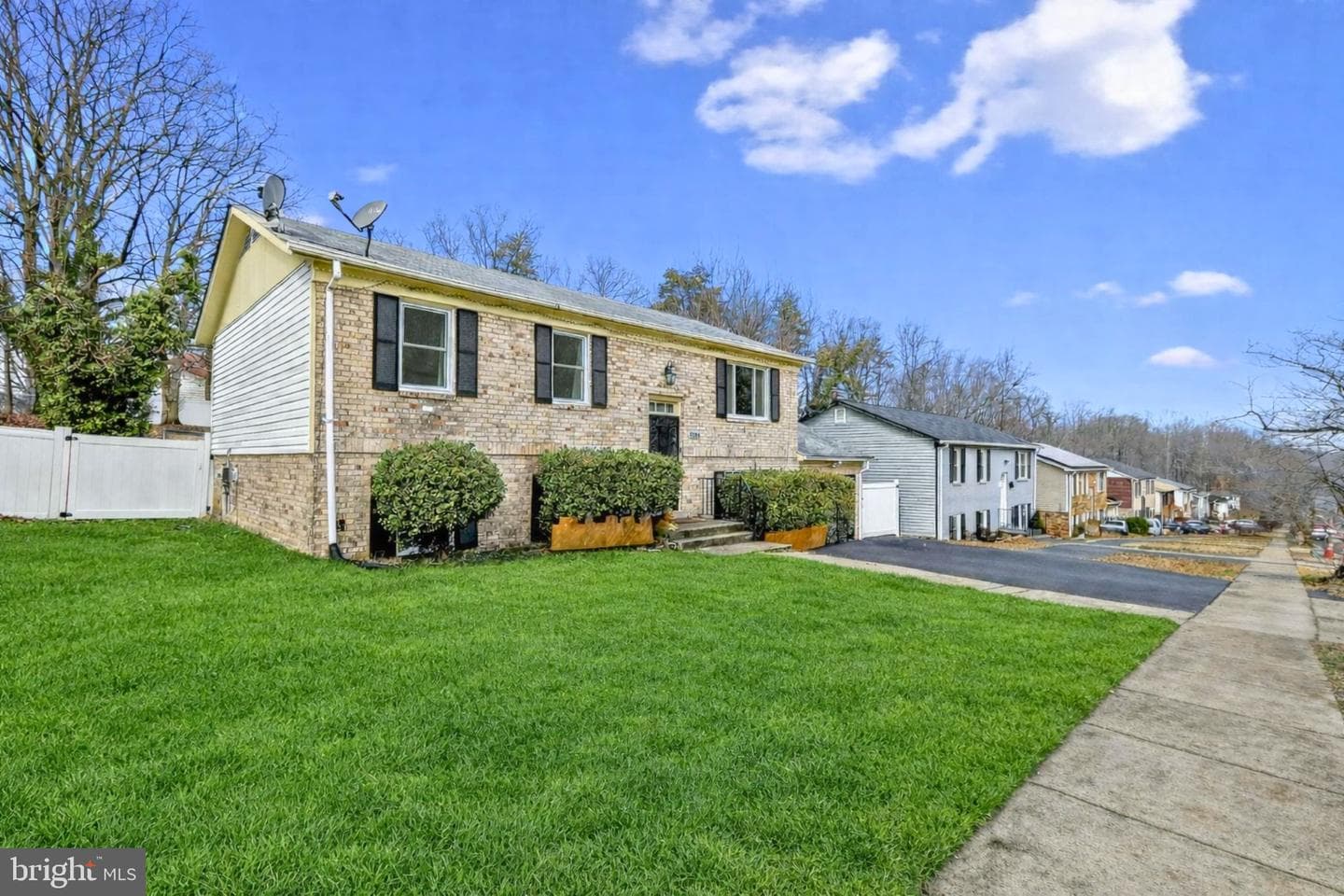 4901 Iverson Place photo 4
