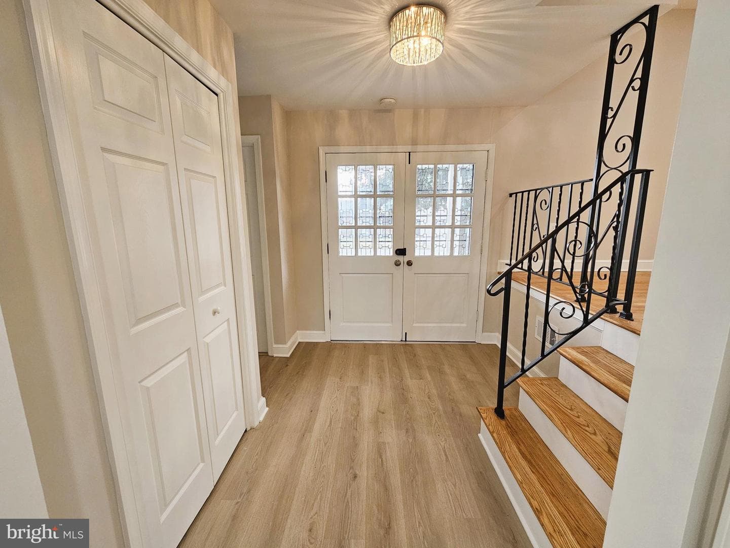 4904 Shopton Drive photo 3