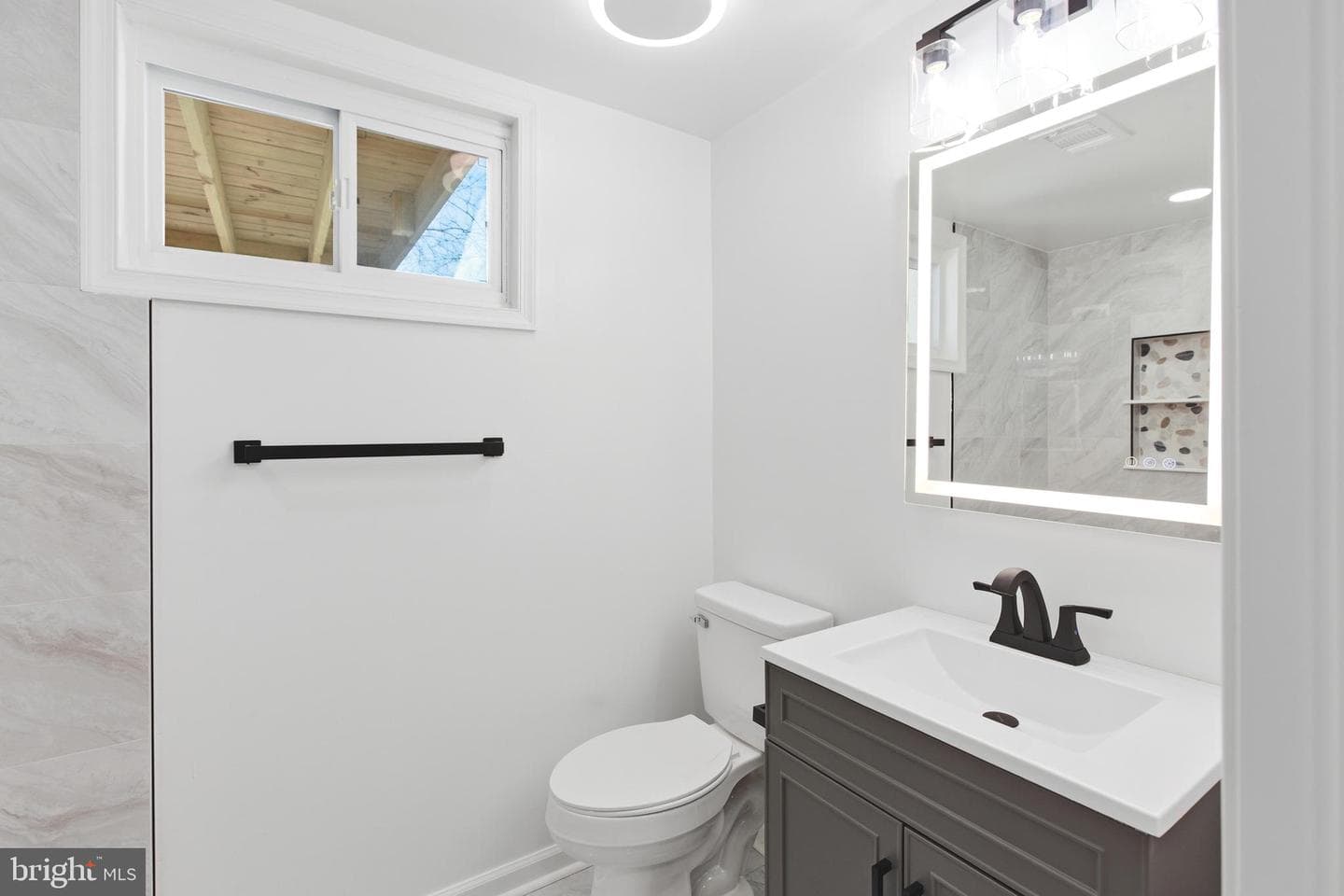1020 Carrington Avenue photo 26