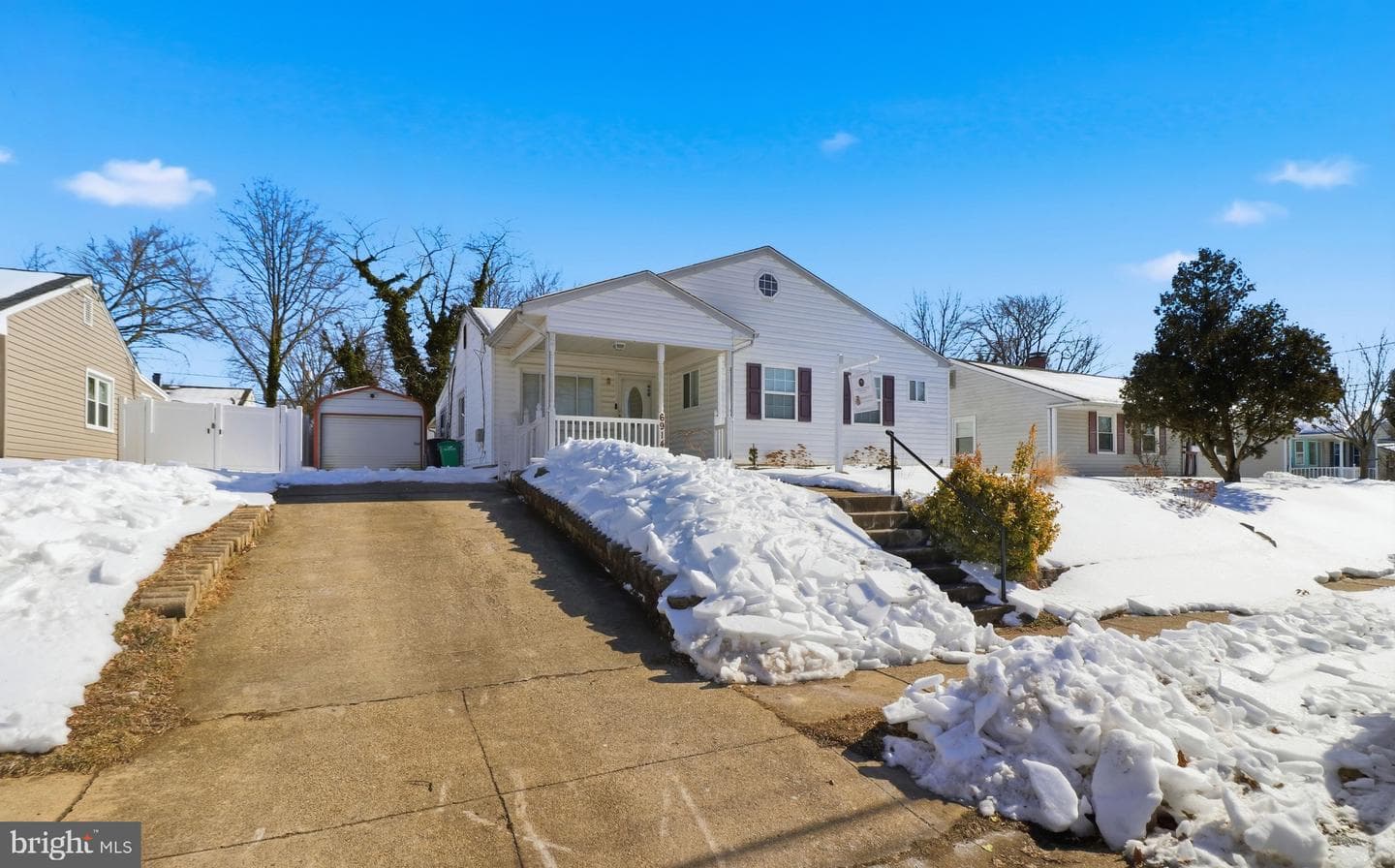 6914 Elkins Avenue photo 1