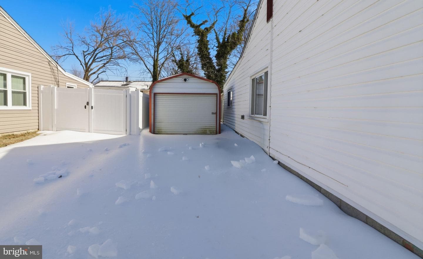 6914 Elkins Avenue photo 2