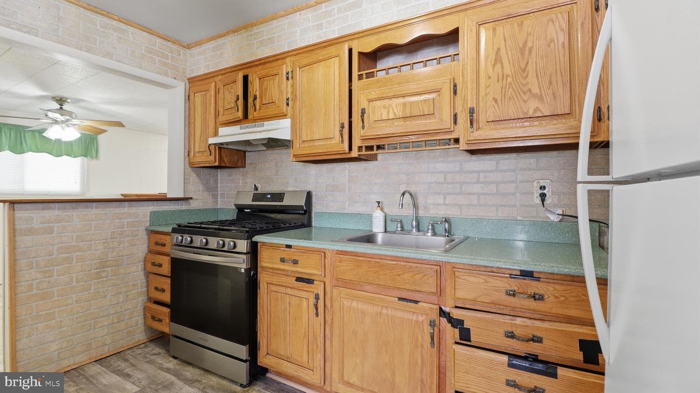 6914 Elkins Avenue photo 22