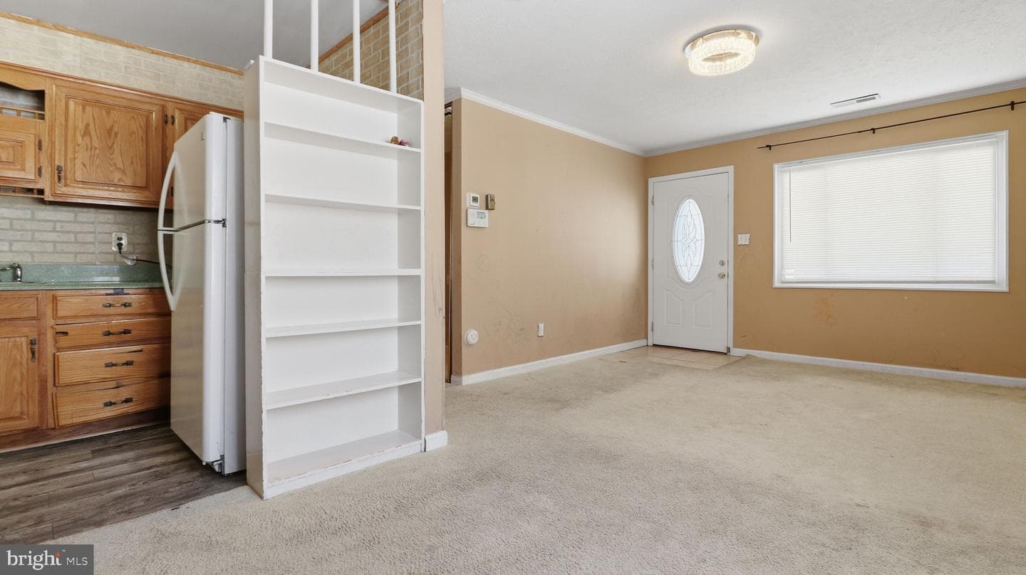 6914 Elkins Avenue photo 34