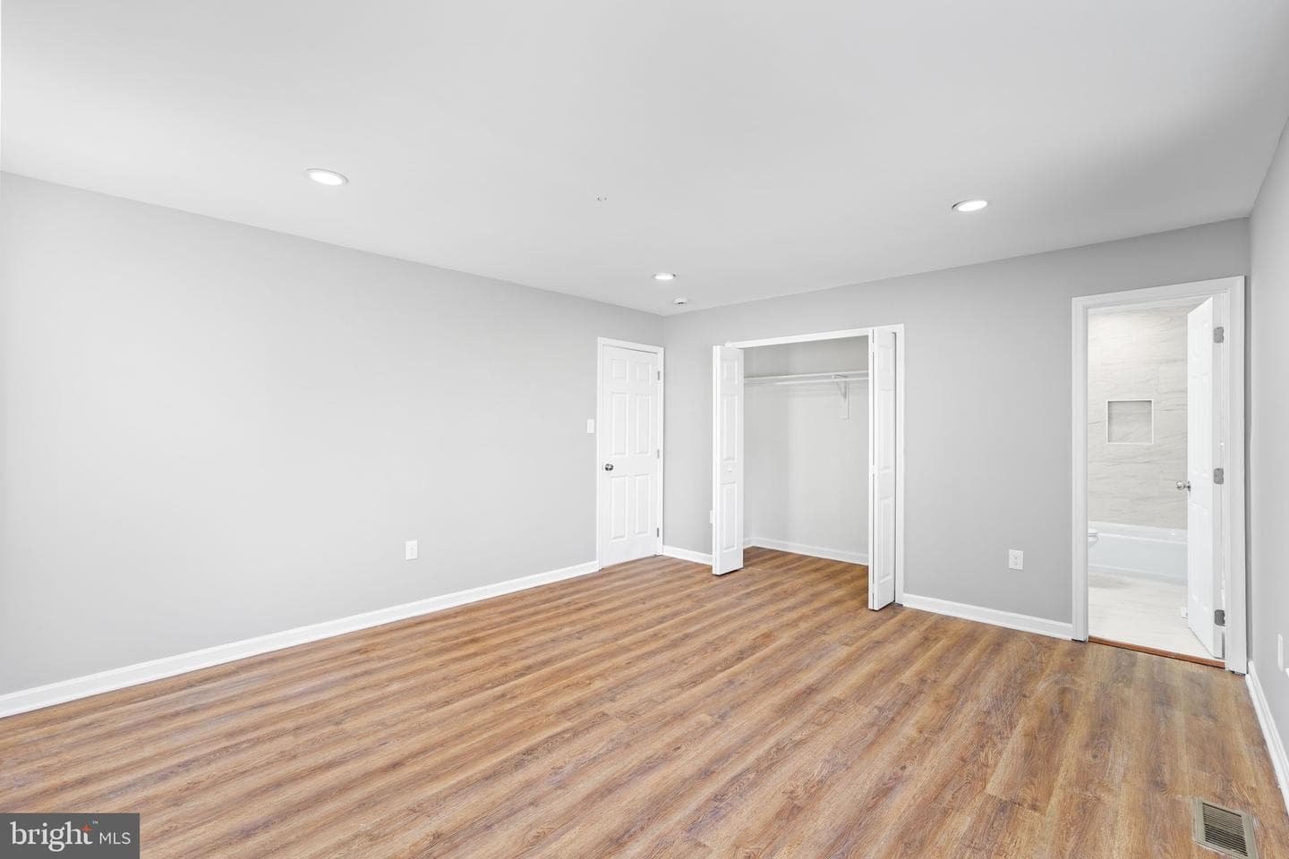 5008 Boydell Avenue photo 25