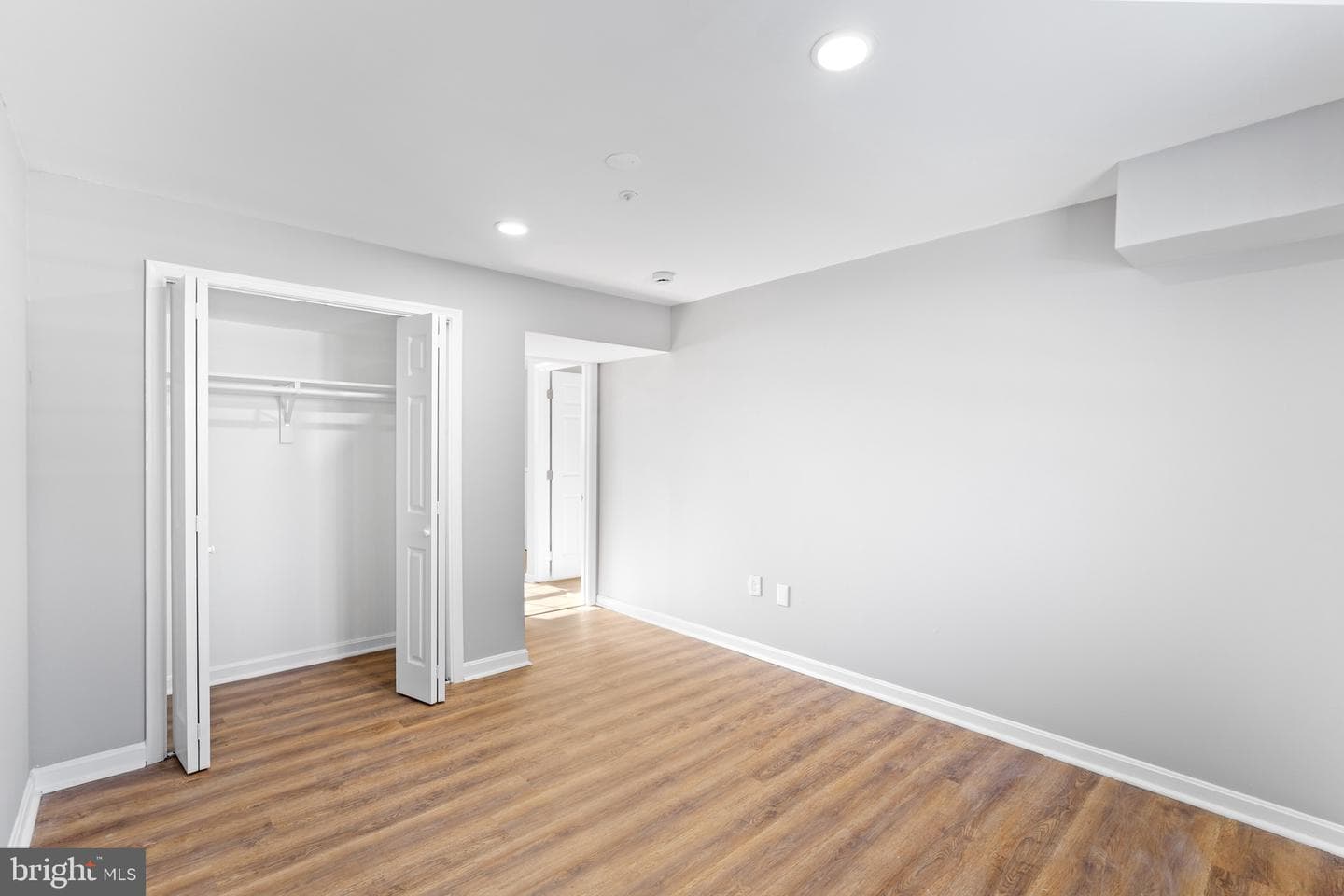 5008 Boydell Avenue photo 34