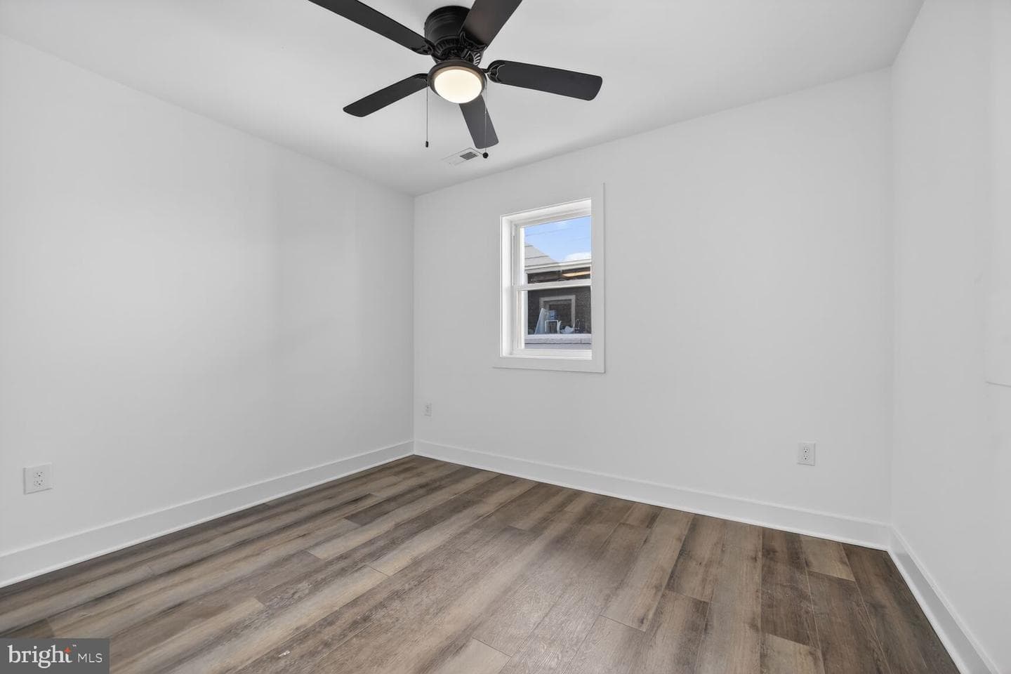 4312 Vine Street photo 19