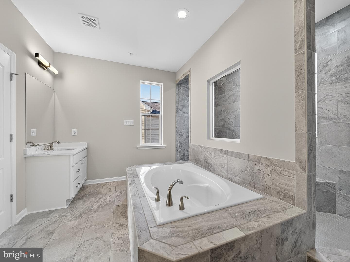10612 Sir Brendan Avenue photo 40