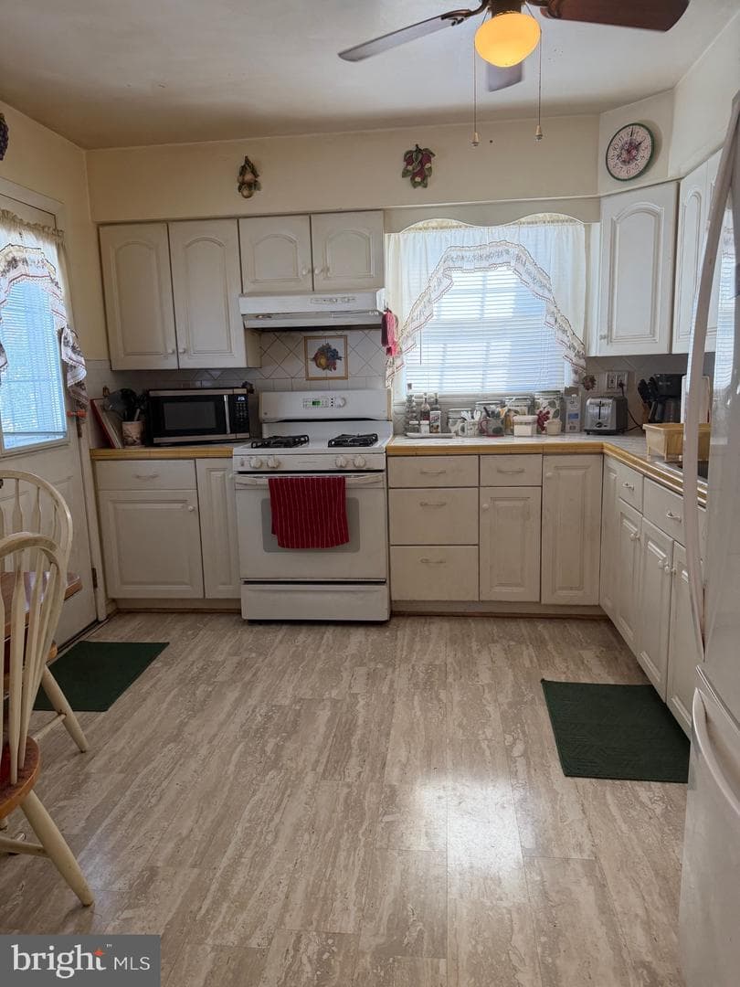 7613 Charlton Avenue photo 9