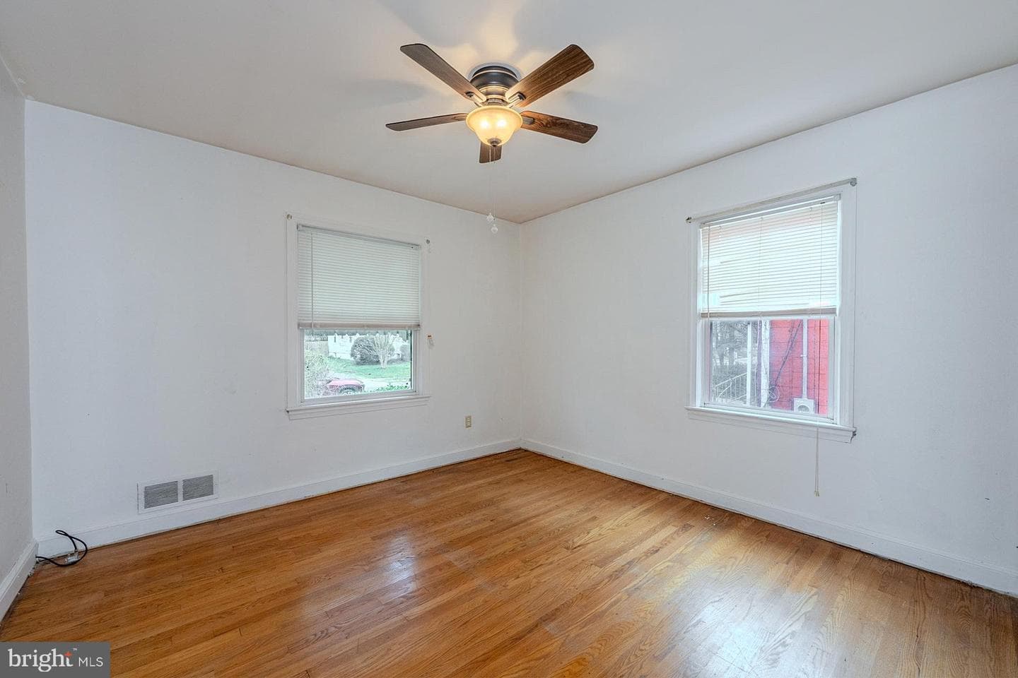 6014 40th Avenue photo 13